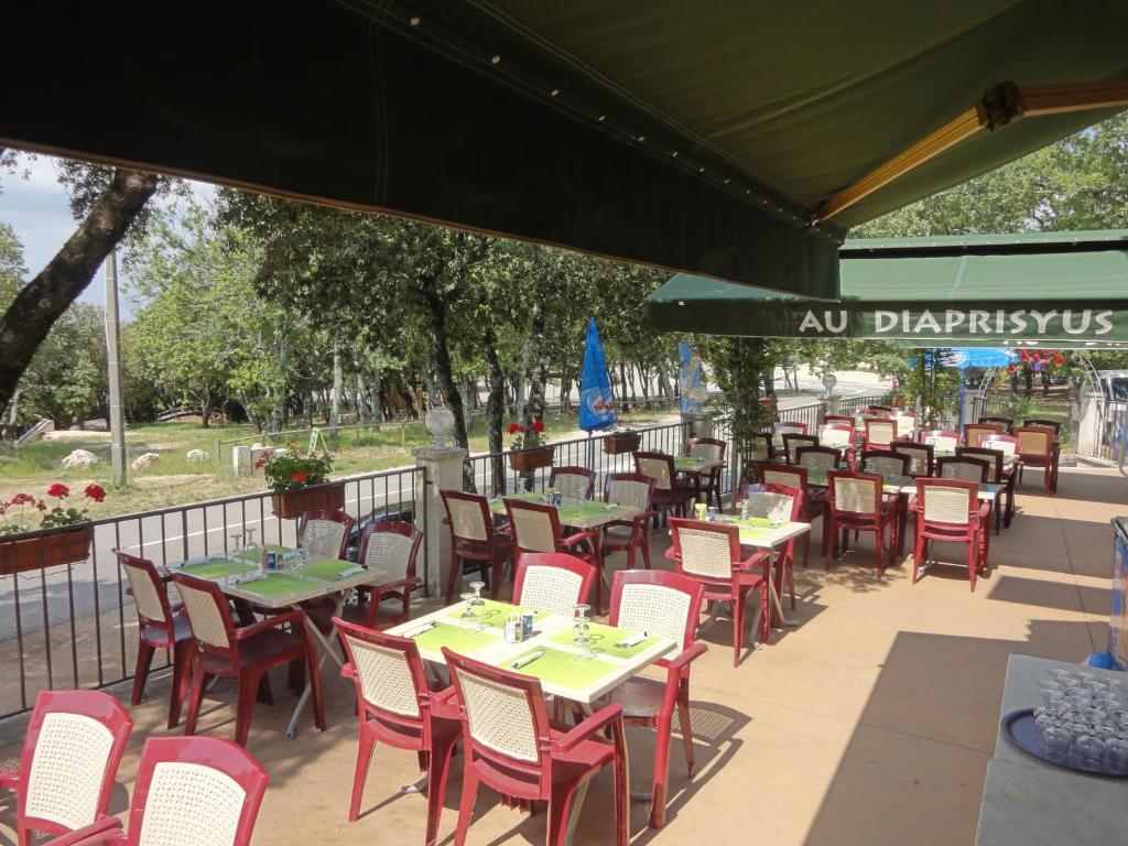 Terrasses De L'Aven Hotel Orgnac-lʼAven Kültér fotó