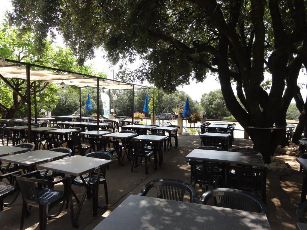 Terrasses De L'Aven Hotel Orgnac-lʼAven Kültér fotó