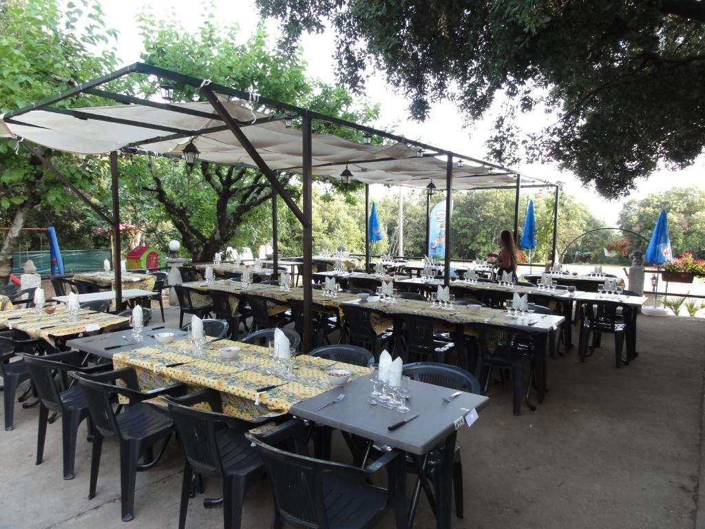 Terrasses De L'Aven Hotel Orgnac-lʼAven Kültér fotó